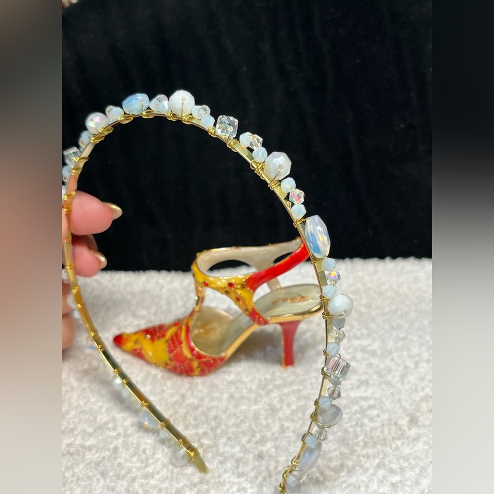 Bead and crystal headband -very pretty standard size